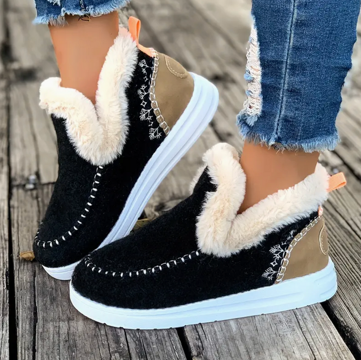 Iris Pine Winter Boots by Steppina