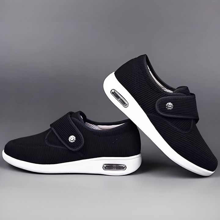 Sloane Glen Everyday Sneakers – Black