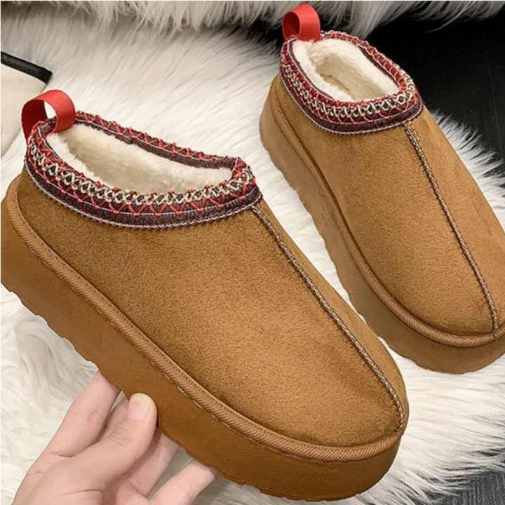 Parker Bay Indoor Slippers – Brown