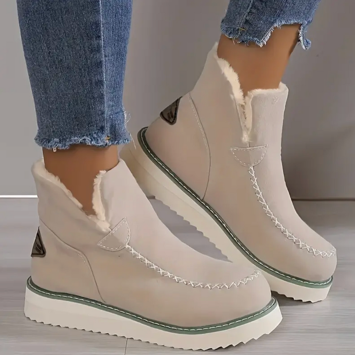Maya Pine Winter Boots by Steppina