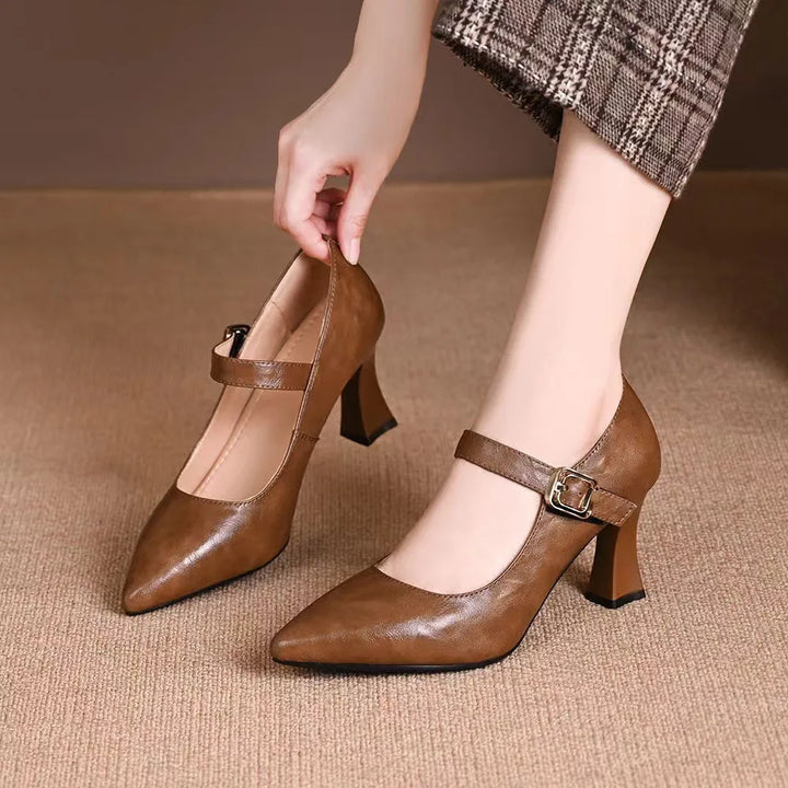 Poppy Terrace Elegant Pumps by Steppina