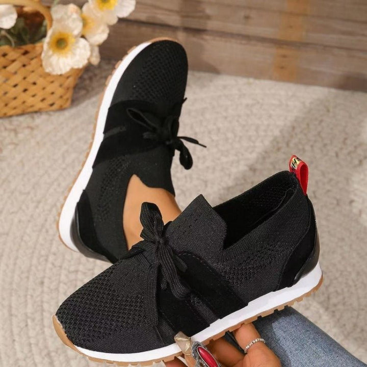 Kelsey Bay Everyday Sneakers – Black