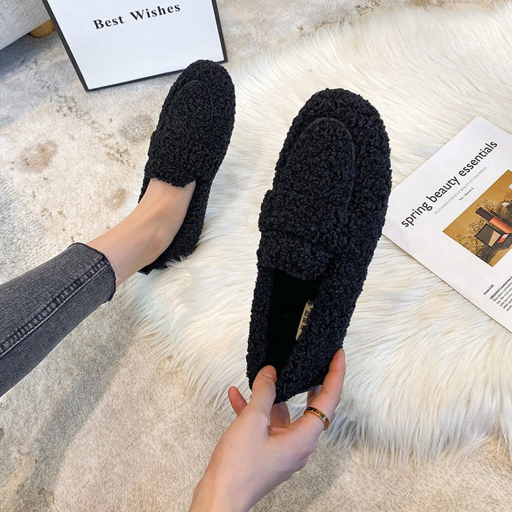 Tatum Spruce Indoor Slippers – Black