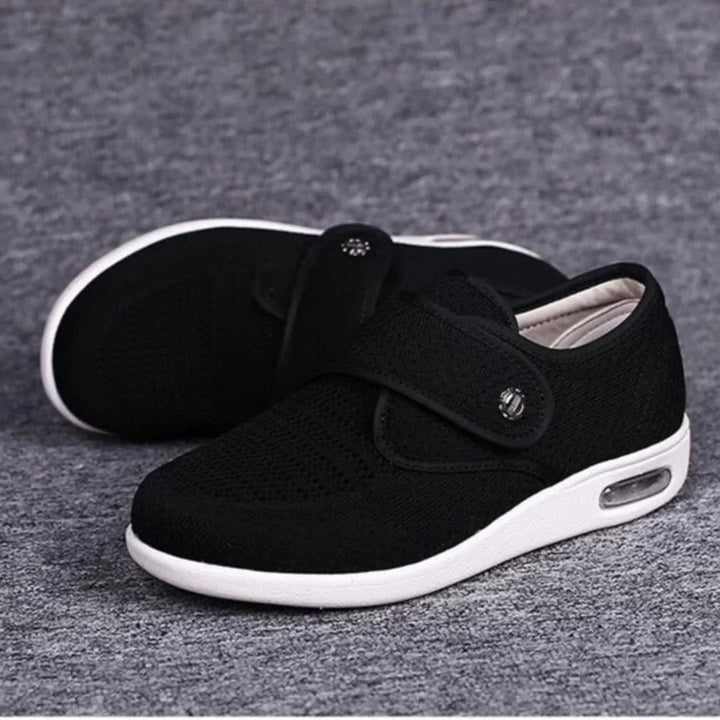 Kennedy Bay Everyday Sneakers – Black