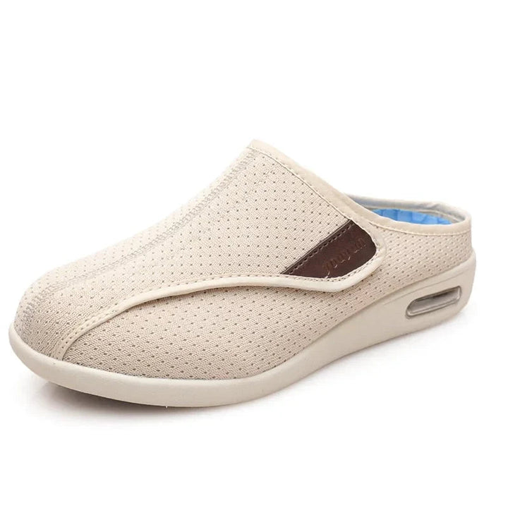 Claire Ridge Clogs – Beige